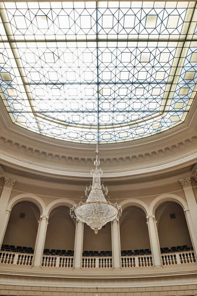 Lviv Ukraine 2021年4月4日 弗兰科大学会议厅 加利西亚瑟姆的建筑 玻璃天花板 — 图库照片