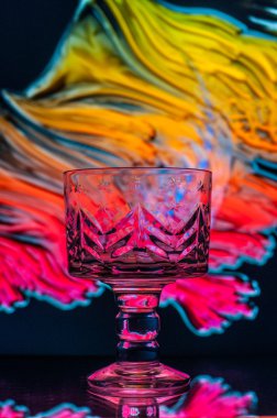 Parlak kristal bardak