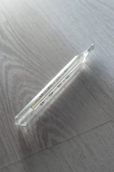 Thermometer with high temperature close-up.