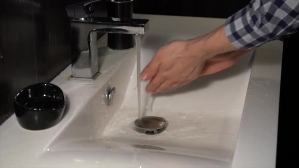 Man Washes His Hands Close — Stock Video