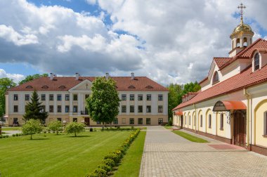 Grodno, Belarus 'taki birçok kilise ve katedralden biri..