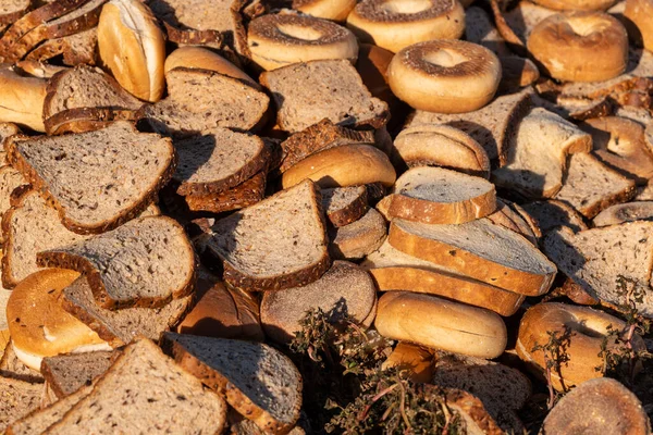Гниющие Объедки Хлеба Органической Почвы Продуктов Животного Происхождения — стоковое фото