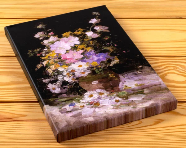 Rama Druku Płótna Rocznika Obraz Olejny Kwiatów Wazonie Izolowane Drewnianym — Zdjęcie stockowe