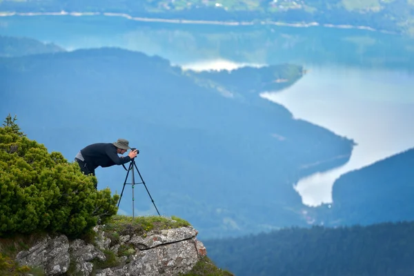 Wildlife photographer outdoor — Stock Photo, Image