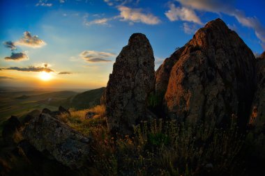 Günbatımı güneş doğarken - Pricopane, Dobrogea, Romanya manzara