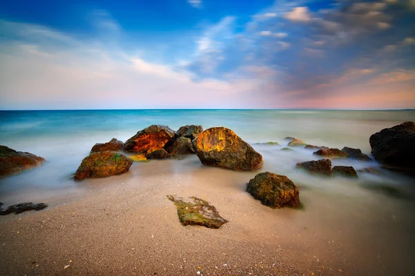 Splendida costa del mare in estate — Foto Stock