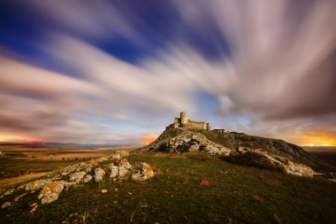 Enisala Kalesi tarafından gece, Dobrogea, Romanya