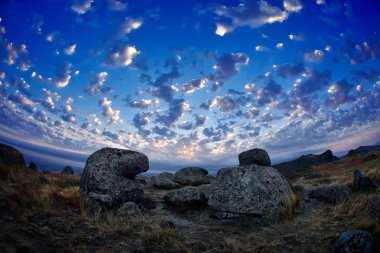 Günbatımı güneş doğarken - Dobrogea, Romanya manzara