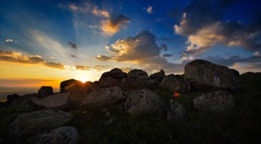 Günbatımı güneş doğarken - Pricopane, Dobrogea, Romanya manzara