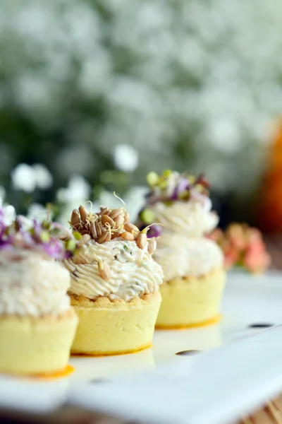 Verschiedene herzhafte Snacks — Stockfoto