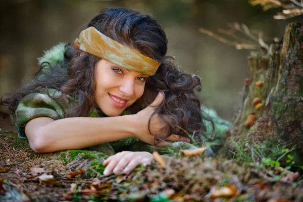 Portret van een jonge vrouw — Stockfoto