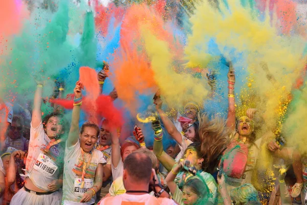 Oameni la Mamaia color run 2015 — Fotografie, imagine de stoc