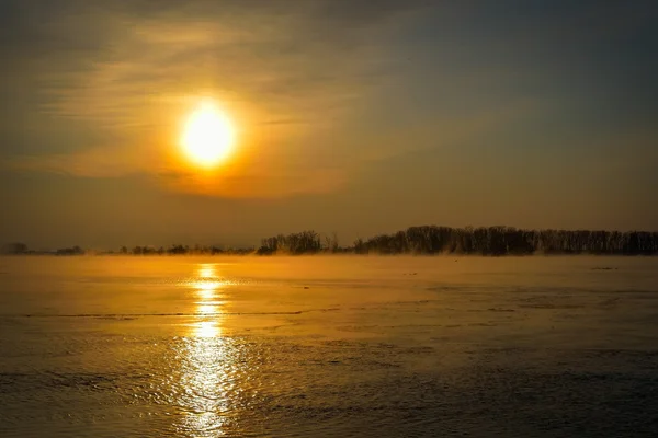 Pôr do sol no delta do Danúbio — Fotografia de Stock