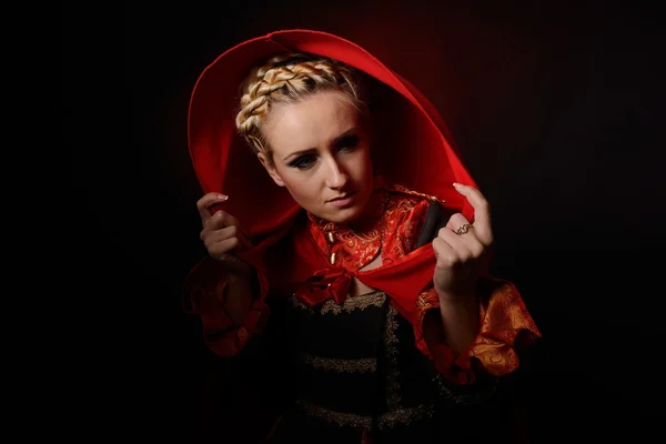 लाल कपड़े के साथ सुंदर महिला — स्टॉक फ़ोटो, इमेज