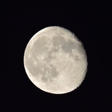 Ayla her gece gökyüzü