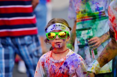 Mamaia insanlara çalışma 2014 renk