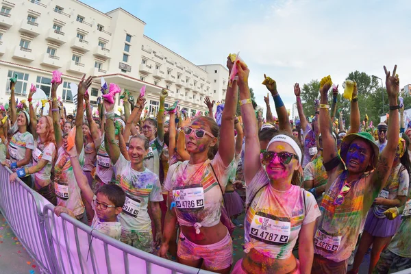 Personas en Mamaia color run 2014 — Foto de Stock