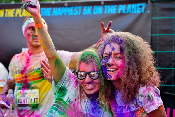 Pessoas na Mamaia color run 2014 — Fotografia de Stock