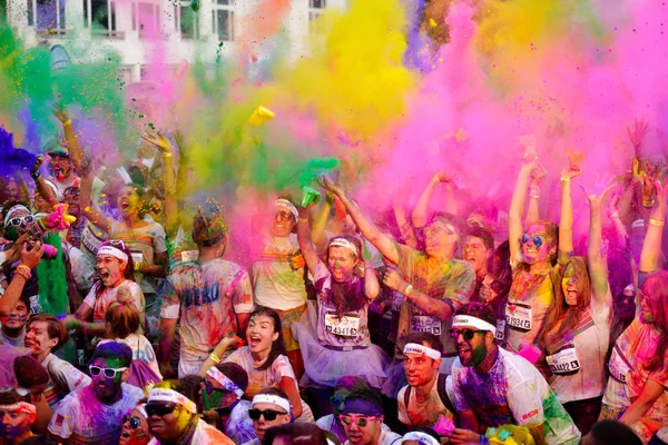 Pessoas na Mamaia color run 2014 — Fotografia de Stock