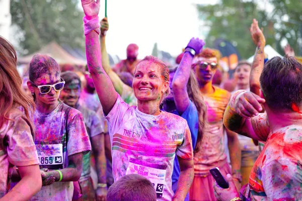 People at Mamaia color run 2014 — Stock Photo, Image