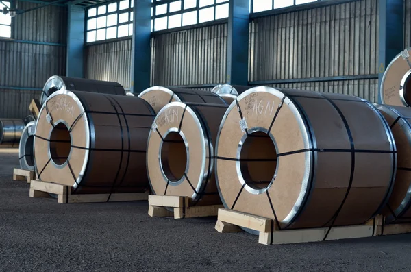 Rolls of steel sheet in a warehouse — Stock Photo, Image