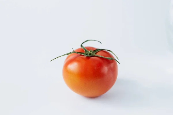 Pomodoro Isolato Fondo Bianco Primo Piano Pomodoro — Foto Stock