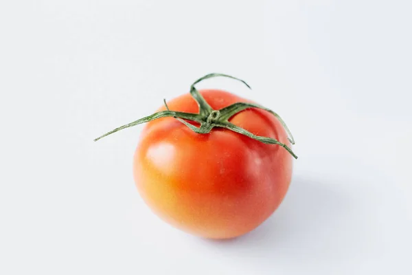 Tomate Isolado Sobre Fundo Branco Tomate Close — Fotografia de Stock