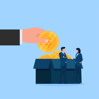 İş adamı ve kadın ellerinin önünde bağışta bulunuyor..