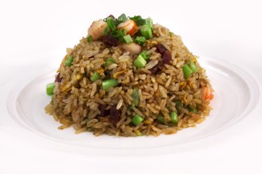 Kızarmış pirinç karıştırın