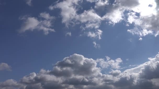 Mavi Gökyüzü ve Bulutlar — Stok video