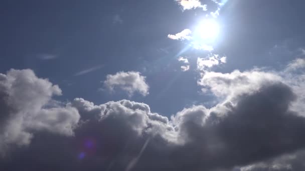 Kék ég és felhők — Stock videók