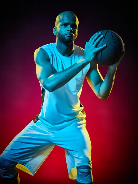 Баскетболіст ізольований — стокове фото
