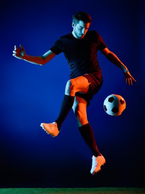 Futbolcu adam izole