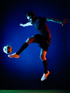 Futbolcu adam izole