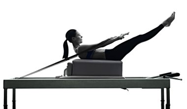 kadın pilates reformer izole fitness egzersizleri
