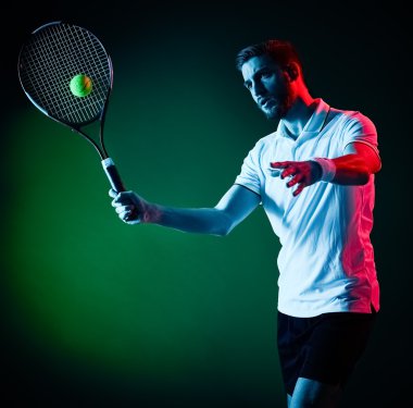 Tenis oyuncu adam izole