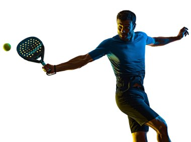 olgun adam Paddle Padel oynatıcı gölge silueti izole edilmiş beyaz arkaplan
