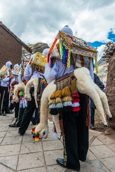 Virgen del Carmen průvod peruánských Andách Pisac Peru — Stock fotografie