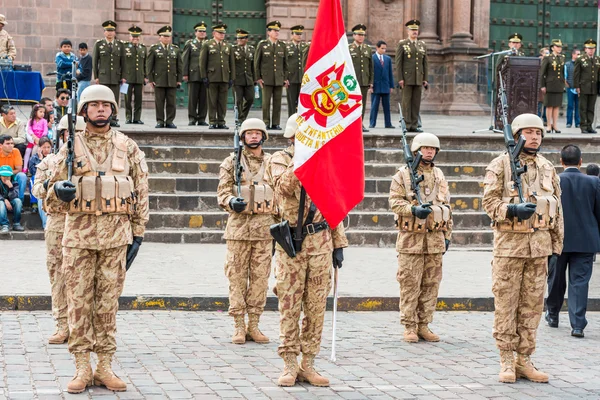 Παρέλαση στρατού Plaza de Armas Cuzco Περού — Φωτογραφία Αρχείου