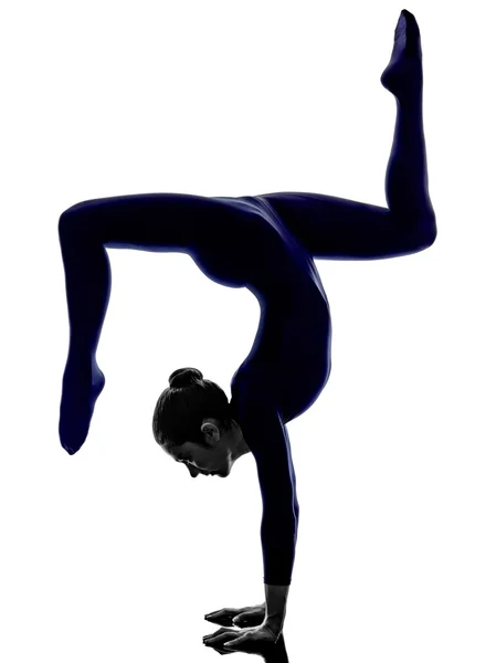 Woman exercising yoga — Stock Photo, Image