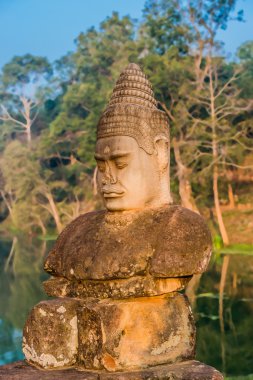 Khmer heykel Güney gate Köprüsü Angkor Thom Cambodia