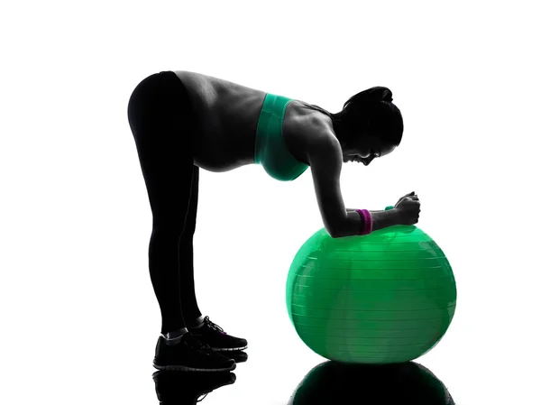 Silhouette d'exercices de fitness femme enceinte — Photo