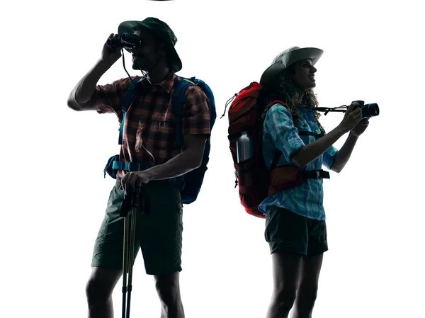 Paar trekker trekking aard silhouet Photographing — Stockfoto