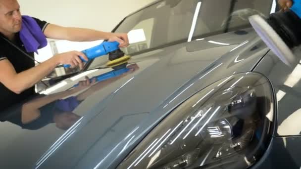 Jurmala Latvia 2020 Editorial Car Detail Hands Orbital Polisher Auto — 图库视频影像