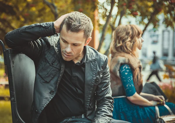 Sad young couple — Stock Photo, Image