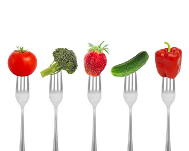 Sağlıklı beslenme, organik gıda üzerine çatal sebze ve meyveleri ile.