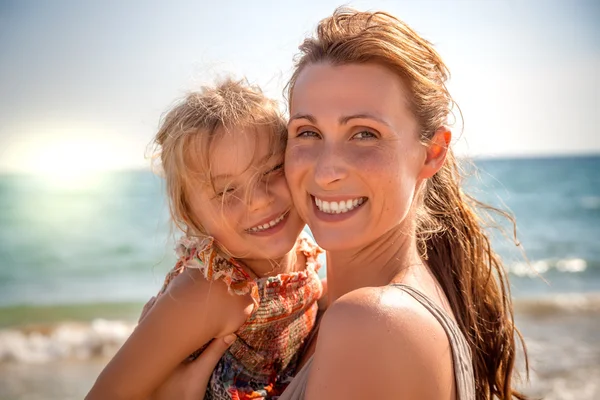 Summer smile beach family — Stock Photo, Image