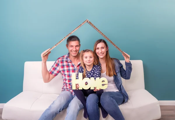 Nova família de casa — Fotografia de Stock