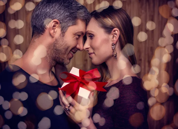 Valentines day  partnership with present — Stock Photo, Image