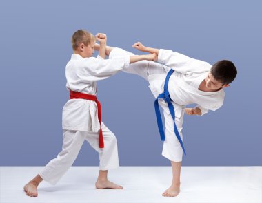 Grev ve blok çocuk sporcular yetiştirmek